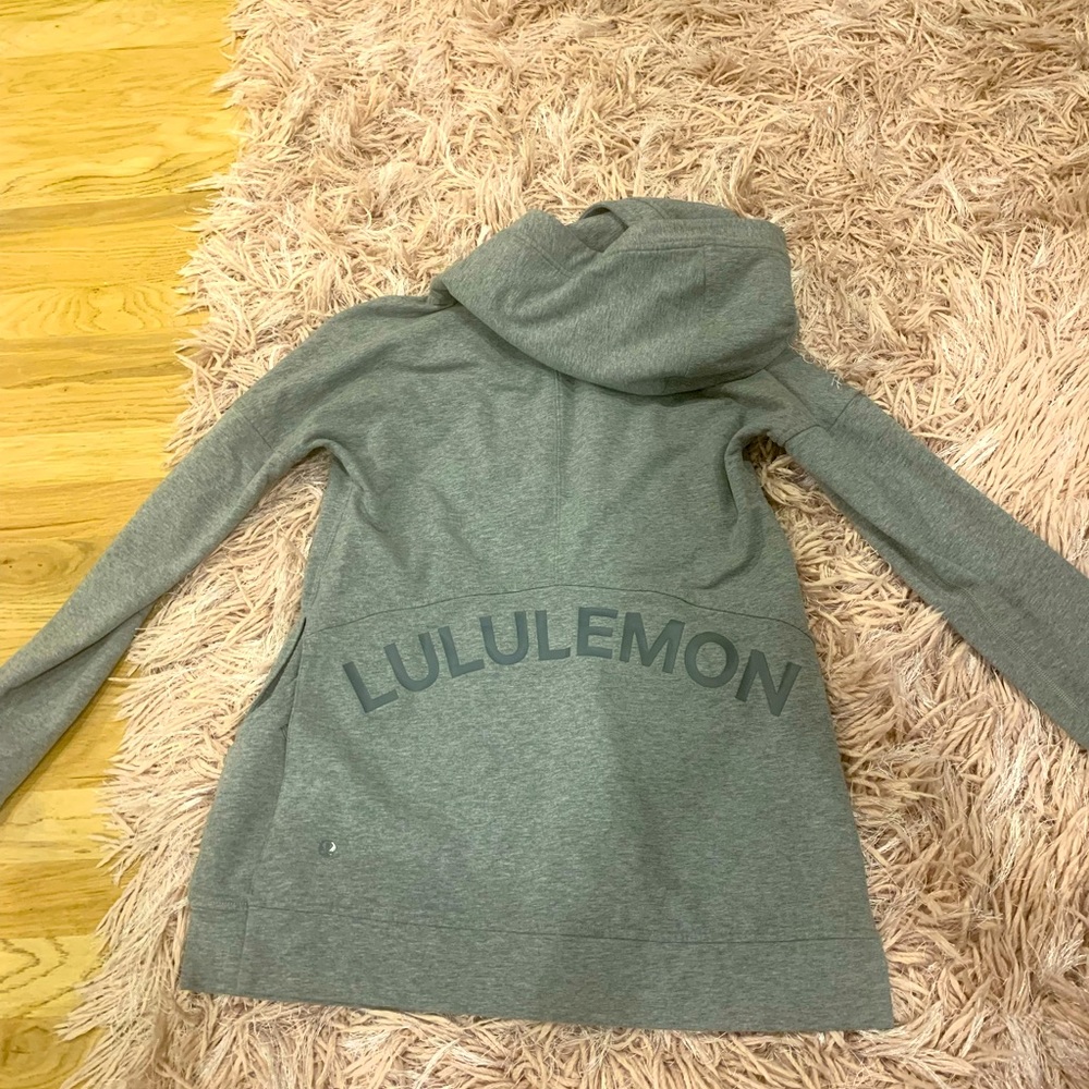 Gray Lululemon sweatshirt